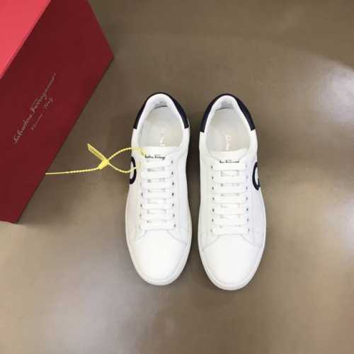 F菲拉新品男士低帮绑带休闲鞋，以柔软牛皮材质制成,鞋侧经典品牌标识;内里羊皮，整双鞋款呈现都市运动风尚，上脚超级柔软舒适！Size：39-45