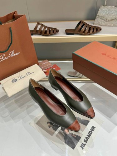 Loro Piana*顶级正品级高版春季款购买原版1:1复制 于1924年4月24日一手创立现有的loro Piana公司。家族经营至今已是第六代，为讲求品味及