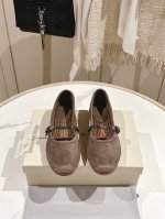 出厂价：单鞋P380 (非常跑量)Brunello Cucinelli渔夫鞋 bc经典渔夫鞋，励精图治，终于可以完美呈现给各位。 制作工艺相当麻烦，一个就是手工