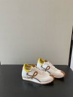 380 loewe 最新阿甘鞋 德训鞋 内增高运动鞋 全网最新色爆款 罗意威拼色运动鞋！极简风格真的做到极致、实在太百搭！随便穿搭就可以很高级、鞋子很轻便！逛街