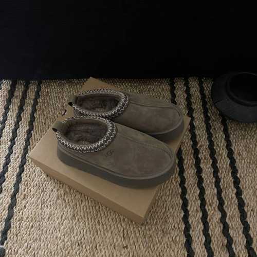 ugg.民族风tazz塔茨gigi 肯豆同款 原版1:1 内里百分百羊毛 鞋型完美和原版4层半大底 舒适度超高 立马增高5厘米 拉长腿型+1 Size：35-4