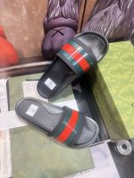 家高端男士夏季拖鞋，鞋面材质eva技术，磨砂面 压印品牌logo，私模大底，细节完美，尽显大牌风范，休闲宽松舒适型，高品质精品，夏季必入哦！Size：男40-4