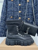 厂价 Inuikii 24Ss秋冬新品雪地靴 行走的冬日小暖炉 太舒服了 跟大热的美拉德风适配度很高 又可爱又保暖暖 只想旱在脚上 跟以往的雪地靴完全不是一个级