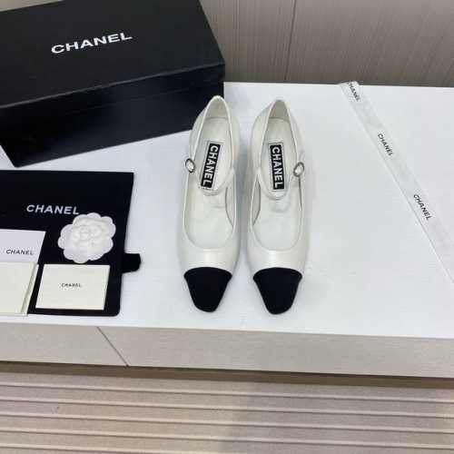 出厂价 小香家凉鞋chane*｜，山茶花大爆款！小香官网香奈儿早春凉鞋， 看着就很讨喜，小圆头 衬托脚也变得瘦瘦的，上脚给人就是一种年代的复古情怀鞋、欧美走秀新