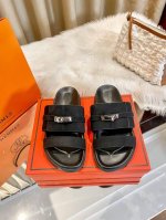 出厂： Hermes 爱马仕2025顶级专柜 早春新款 官网上新 爱马仕种草新品 25Ssh扣二舅拖 二舅拖 爱马仕 Hermes 早春多巴胺穿搭 专柜限定 小