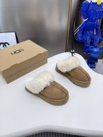 出厂： 皮毛一体 官网对版厚底大底 半拖款 ～～Ugg-5092周冬雨同款款迷你低帮雪地靴毛毛鞋 寒冬刷星“暖潮风” Ugg改头换面刮起雪地里的时尚感。全羊皮毛