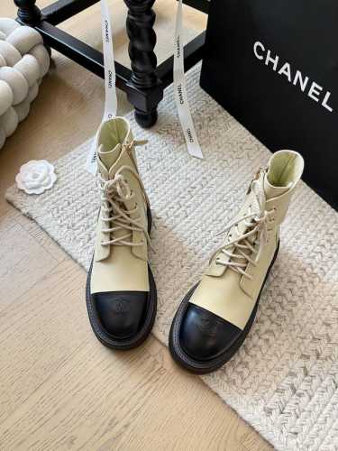 Chanel 24K新款早秋绑带短靴 顶级版本！版型超正 秋冬搭配必备单品 超重工系列！ 鞋面进口小牛皮 内里顶级混种羊皮 原版大底 码数 ：35-41 定制不
