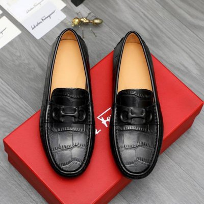 商品商标：Ferragamo 菲拉格慕 套腳鞋正码码数: 38-44 37.45.46订做不退换商品材料：精选 石头纹牛皮鞋面 猪皮内里 橡胶大底