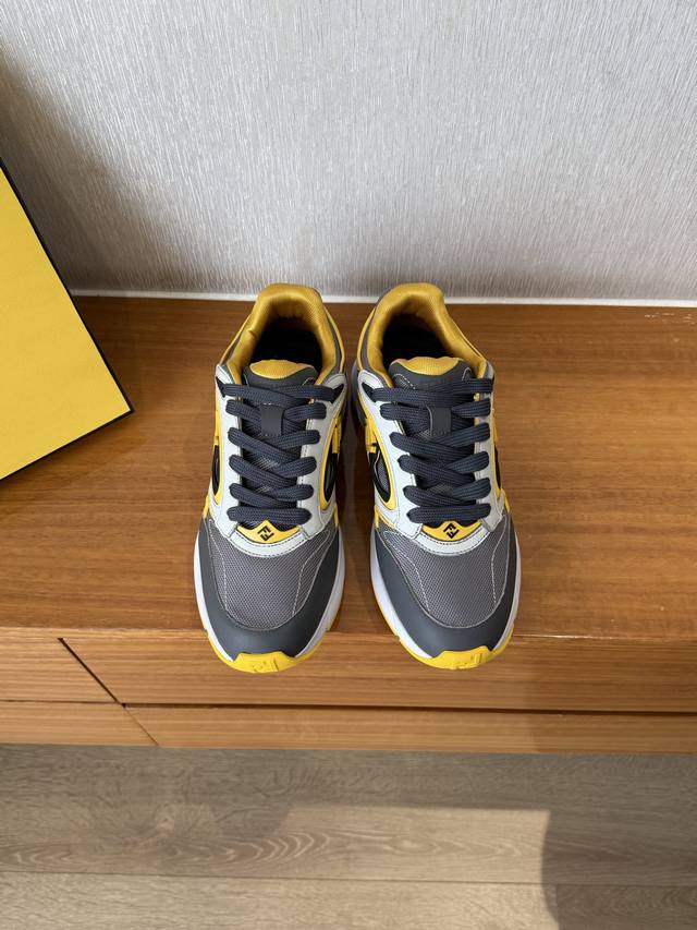 顶级品质P440 fendi Fw25 New Arrival～ f家春夏｜情侣款运动鞋新品 鞋面经典耐看，细节丰富～鞋底加厚设计 增高效果好，搭配指数极高日常