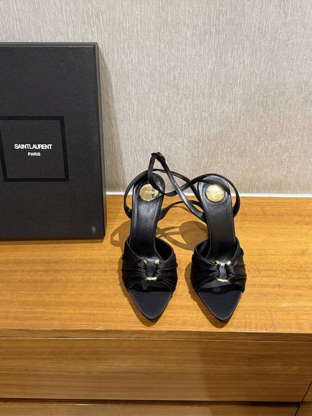 顶级品质P390 saint Laurent Ss25 New Arrival～ 圣罗兰Ysl 春夏系列新款高跟凉鞋 绝美 精致 优雅 性感尤物Ysl上脚超好看
