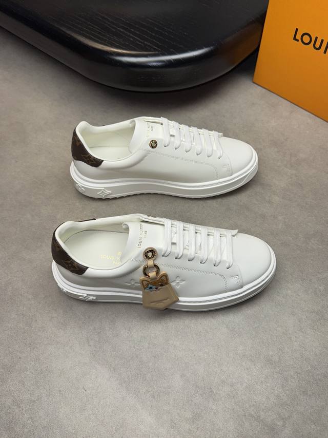 【Louis Vuitton】新款路易威登 P530 -高端品质 原单 情侣装 休闲运动鞋 -鞋面：丝绸小牛皮、鞋舌；丝印高周波品牌图腾、后跟品牌Pvc皮料 -