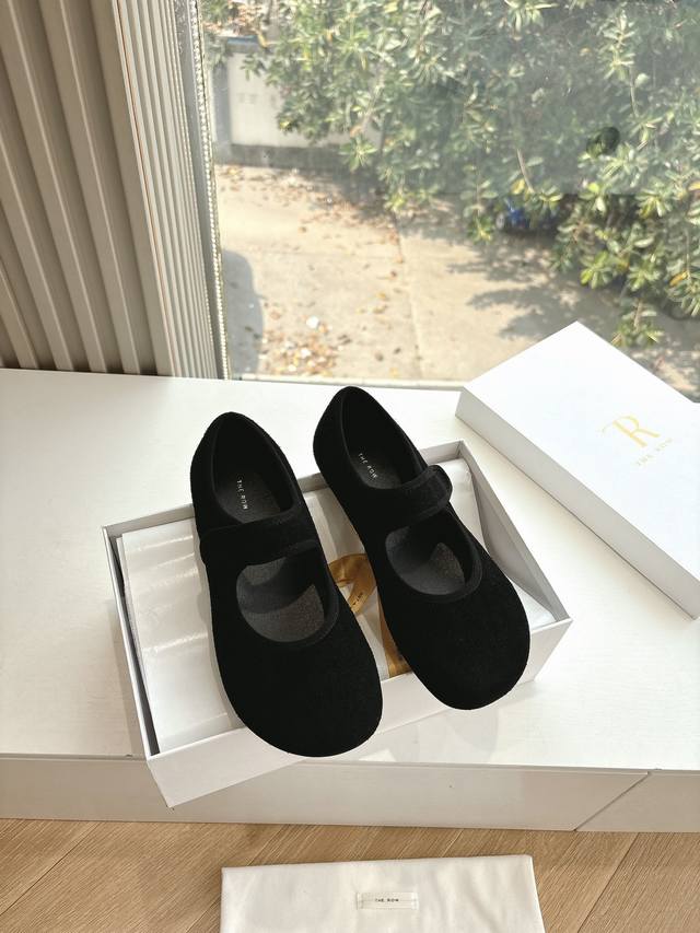 430G083所见即所得代购级别莞厂供应The Ro*真皮法式复古方头极简百搭平底乐福鞋这款短靴脚真的是史上我穿过最最舒服的款式太柔软啦！磨脚星人一定要收了它