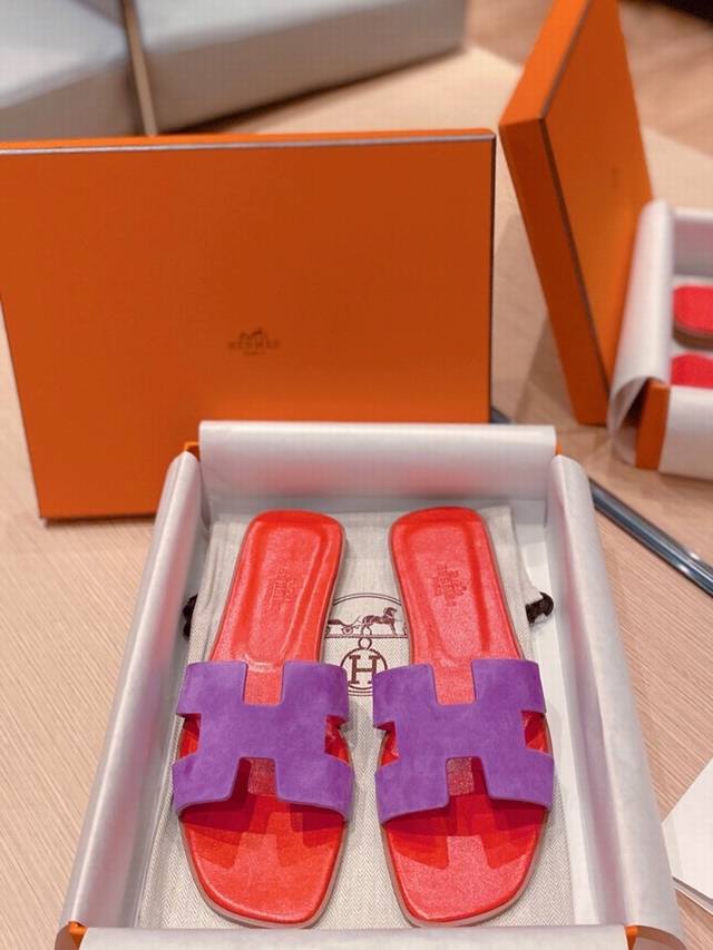 2024最新紫配红一比一复刻，进口皮料，内里垫脚羊皮，大底意大利进口真皮大底，原版包装盒！(爱讲价的注意啦，不要拿别人的便宜跟我比，要相信永远一分钱一分货)每个