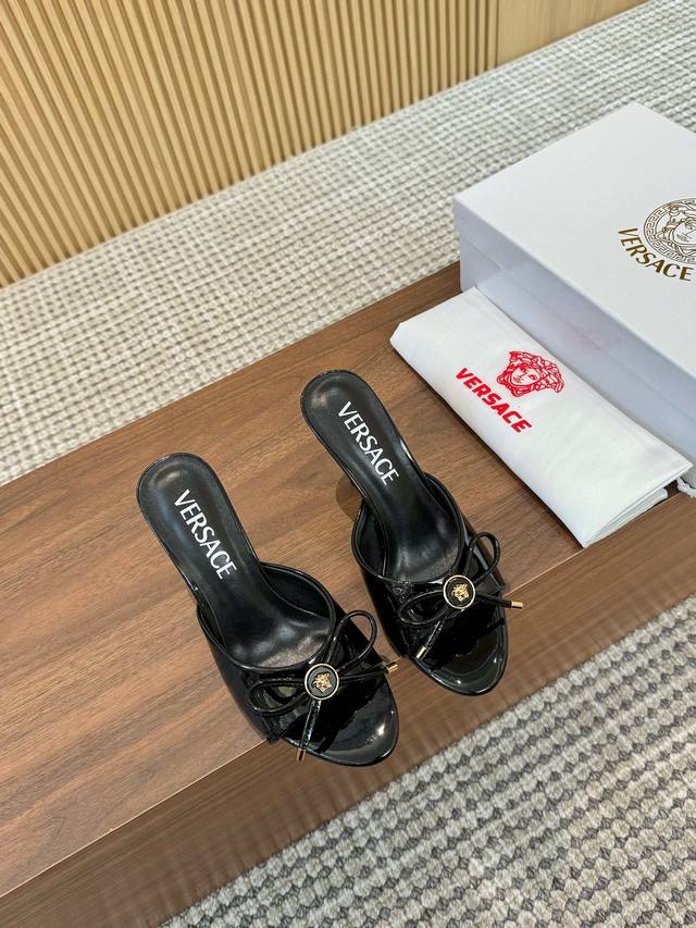 范家25季新款上新 码数 35-43 价格:橡胶底 P260 价格:真皮底+40