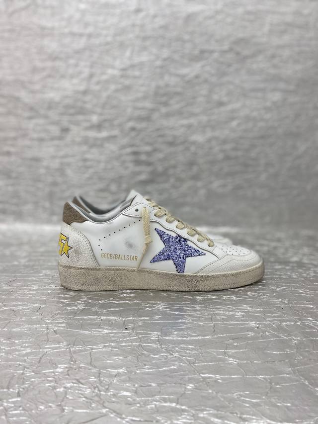 golden Goose /顶级版Ballstar小脏鞋 购买专柜最新原版拆解，1:1复刻打造 老工匠纯手工制作，独特磨破做旧风格，就连鞋底也是不羁的脏，明星红