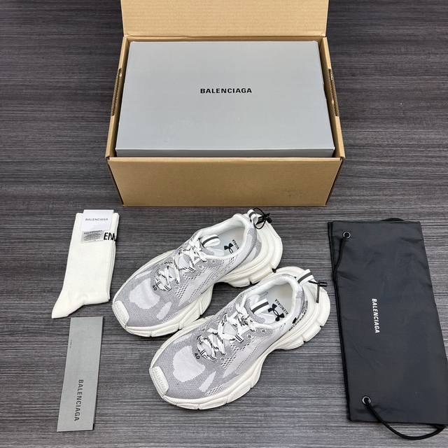 590 纯原版本Balenciaga X Under Armour 3Xl 舒适复古 防滑耐磨 低帮 生活休闲鞋 男女同款 巴黎世家全新做旧十代潮流跑鞋 在延续