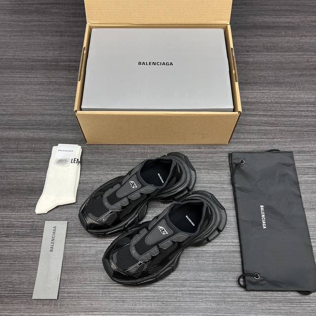 590 纯原版本Balenciaga Phantom Sneaker 巴黎世家3Xl黑色一脚蹬 在延续 Track Trainer 户外轮廓和复杂鞋面结构的同时