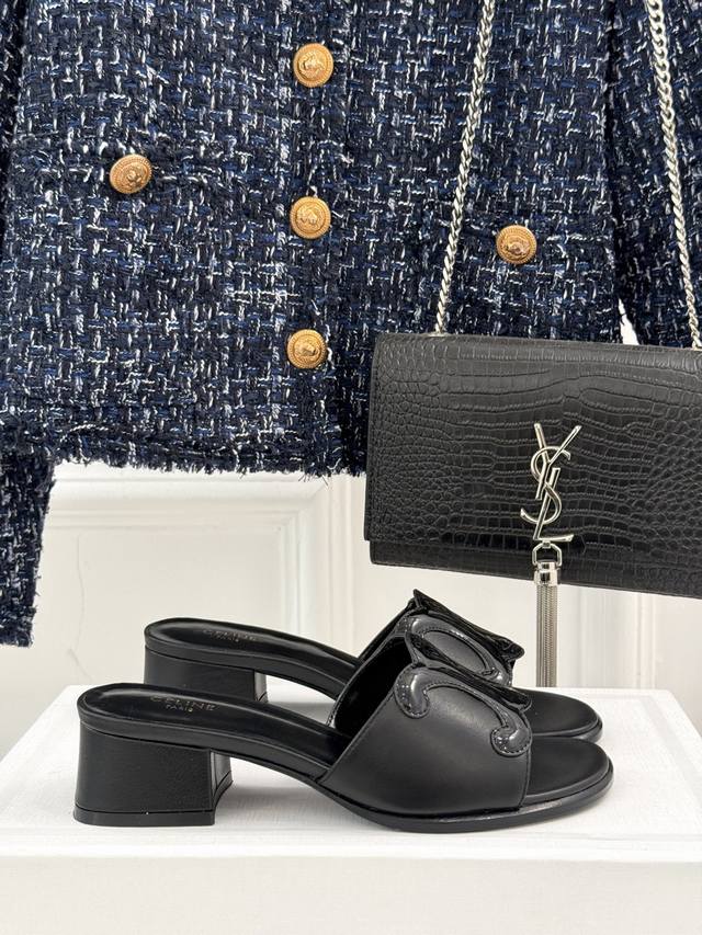 厂价340 celine /塞林25S凯旋门粗跟拖鞋 经典凯旋门大Logo设计 优雅而不过时 鞋型的设计非常显脚瘦 上脚非常显白 时尚,优雅, 超显气质 无论是