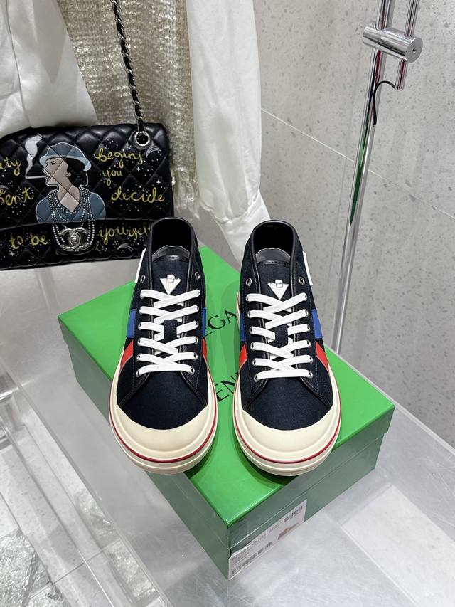代购级330 bottega Veneta Bv25Ss 新款复古Eliot运动鞋上市即封神 bv全新的 Eliot