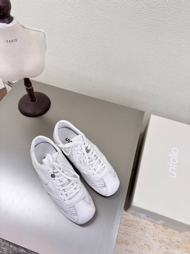 方头 阿甘鞋 Un精品 小众设计师25发布会新款 单鞋 可爱头 白色 小牛皮 单鞋 P400 untitlab 面料选用白色小牛皮 透气网布 内里舒适羊皮里 原