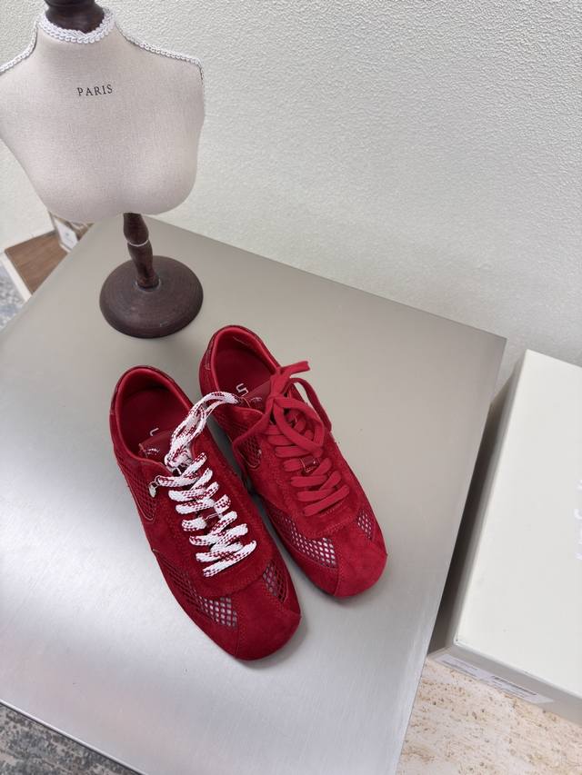 方头 阿甘鞋 Un精品 小众设计师25发布会新款 单鞋 可爱头 红色牛反绒皮 单鞋 P400 untitlab 面料选用红色牛反绒皮 透气网布 内里舒适羊皮里