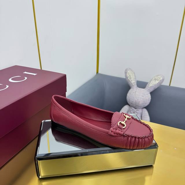 出厂价P400 gucci 高端精品 2025早春系列新品 平底芭蕾鞋 马衔扣新款单鞋经典精致优雅俏皮时髦平底鞋高质感甜美学院风便鞋 原汁原味原单品质每个细节皆
