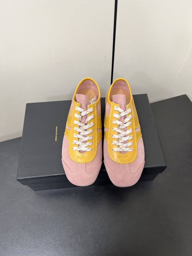 25新色P350Dries Van Noten·Dvn 马拉松复古德训鞋Dries Van Noten 2025春夏系列 设计师通过改造扭曲和颠覆经典元素 打造
