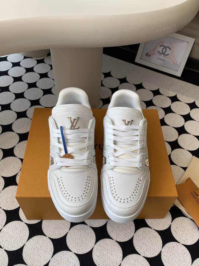 530Louisvuittonlv 路易威登Traine 走秀情侣M款Trainer 大底和面料私模 绝对下血本费心思的一款鞋子 自Vifgil到来之后而设计的