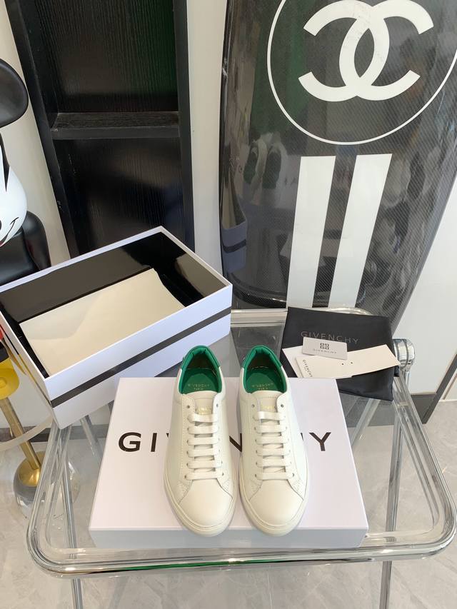 女款240男款380Givenchy纪梵希 春夏新款小白鞋原版开发全网最高版本无论是面料、内里、垫脚都是用最好的牛皮不是市场上的普通货原版Tpu大底女码34-4