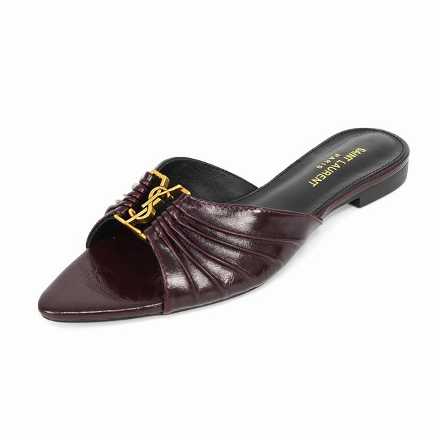 260 Ysl「Saint Laurent*」 工厂编号:510-108 夏季新品 Logo金属扣，优雅大气尖头拖鞋 —————————— 2025全新春夏系列
