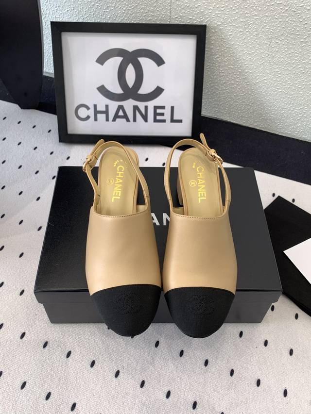 p380 Chanel新款早春凉鞋 高版本出货 永不褪去的经典元素 与众不同穿搭风格 夏季必入款 进口羊皮鞋面 羊皮内里垫脚 意大利真皮大底 Size: 35-