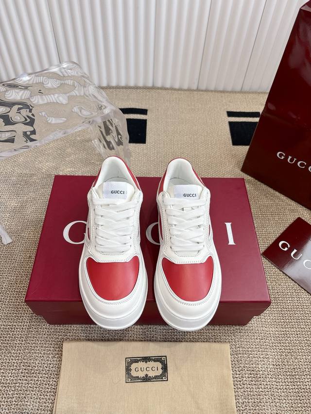 420Gucci 古驰休闲运动鞋 顶级版本！油边工艺洗光光。早春新款，打造属于完美的风格炸街款 又酷又飒C位时髦穿搭 带复古加未来感经典鞋型，呈现出精致质感！开