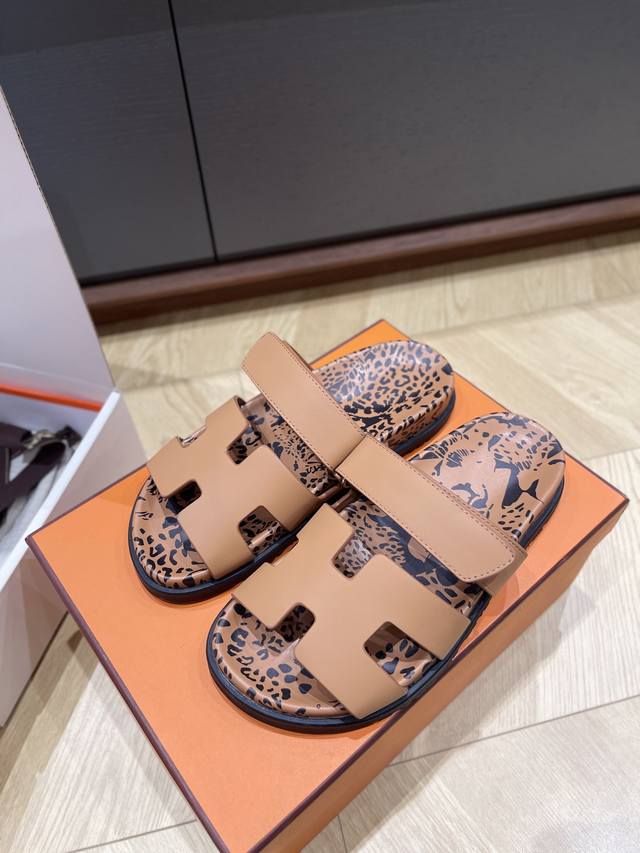 顶级品质P430 男码+10 hermes Ss25 New Arrival～ 爱玛仕春夏新配色｜H二舅拖鞋 必须疯狂打Call经典的+2025新配色～ 也太好