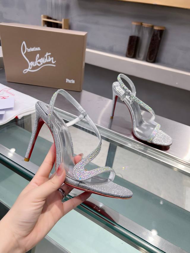 360 christianlouboutin路铂廷 Cl红底鞋‖ 全球限量！来自拉斯维加斯的祝福灵感来自拉斯维加斯的炫彩霓虹 手工制作，精致工艺收藏级作品 绝对