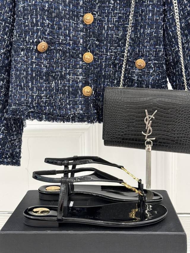 厂价360 saint Laurent/圣罗25Ss 春夏新品夹脚凉鞋 精致时髦精必备单品 鞋面采用原版定制皮料 内里踮脚混种羊皮 意大利进口真皮大底 size