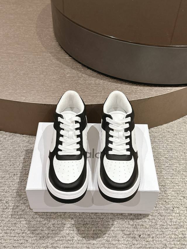 代购级P380 alo25S 春夏新款 拼色小白鞋厚底舒适休闲款 alo比耐克更懂女生！上脚超级百搭！而且超级舒适！是厚底款但是上脚一点都不沉重！ 非常轻便！套