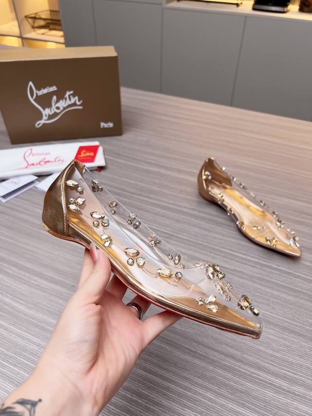 400 christianlouboutin路铂廷 Cl红底鞋‖ 全球限量！来自拉斯维加斯的祝福灵感来自拉斯维加斯的炫彩霓虹 手工制作，精致工艺收藏级作品 绝对