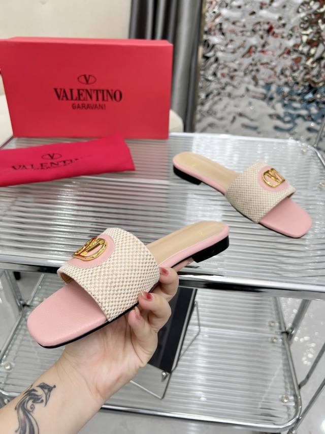 valentino，25款春夏新品华伦天奴拼色平底拖，35-43码，拿货价210，皮底160