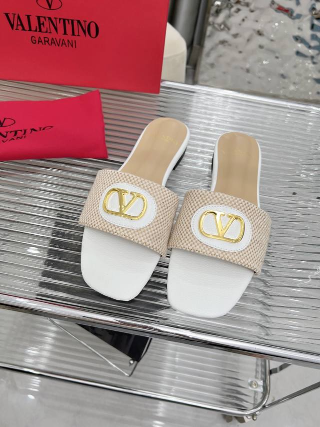 valentino，25款春夏新品华伦天奴拼色平底拖，35-43码，拿货价210，皮底160