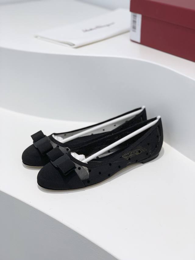 工厂价 350 sf Salvatore Ferraga*O 菲拉*慕春夏新款波点网纱面圆头高跟中跟平底芭蕾舞单鞋鞋面采用原版定制植绒圆点网纱，富有柔美气质的透