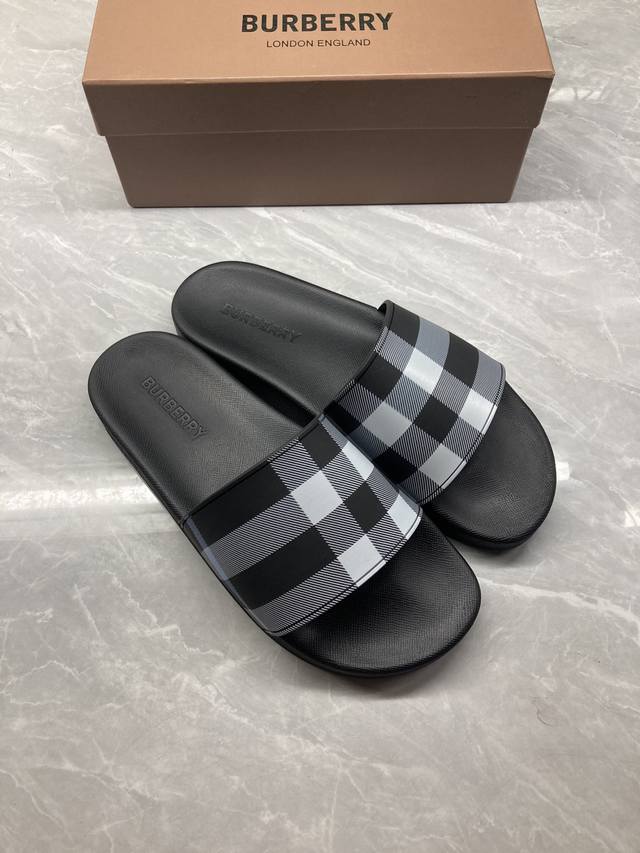 130￥Burberry巴宝莉新色平底鞋拖鞋休闲拖沙滩鞋一字拖鞋 码数：3646
