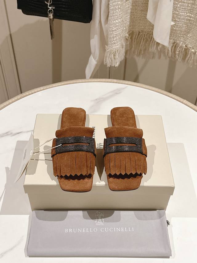 出厂价：390 ［市场最高品质］【Brunello Cucinelli】Bc烫钻平底拖鞋。材质：进口牛京 纯手工串联珠链配饰。真皮大底码数：35-42（40、4