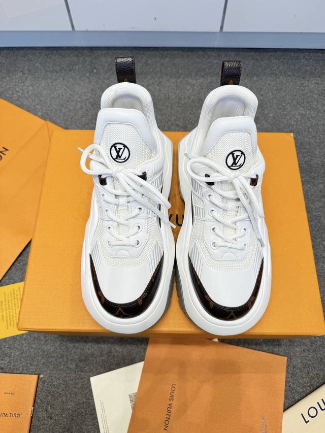 560 lv路易威登L家 驴牌。 cruise 走秀款Archlight 2.0 休闲 运动鞋 拱桥 老爹鞋 原版购入开发 做货 Louis Vuitton C