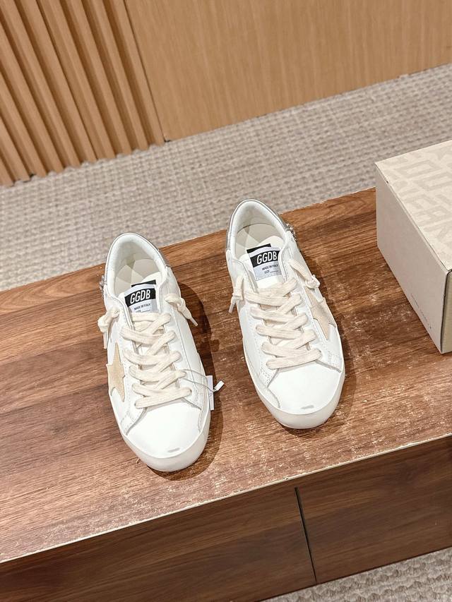 420 ｜Golden Goose Deluxe Bran dggdb经典情侣款小脏鞋~~火红程度上怼小白鞋，下踩各类小脏鞋！明星私服上脚示范 ×就是这么百搭