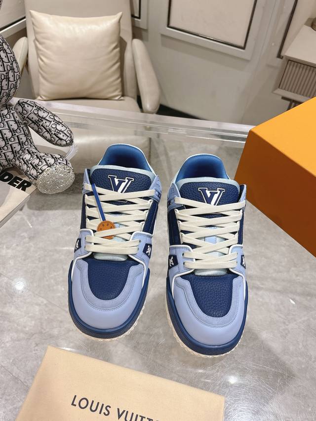 510 #顶级版本 L V新款胖丁情侣款 lv 路易威登L家 Trainer 25开春/新款 休闲 运动鞋 滑板鞋 柳钉鞋 lv Trainer 运动鞋的灵感源