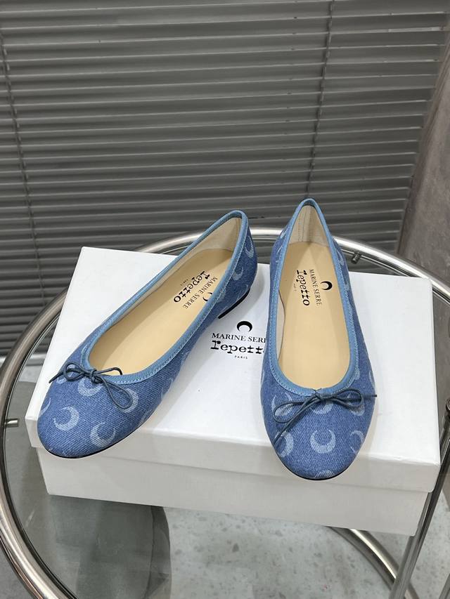 p330Marine Serre X Repetto 联名款 月牙印花浅口 芭蕾舞鞋 单鞋 marine Serre今年的月亮芭蕾舞鞋绝对不会让你失望 ，各大
