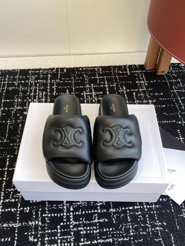 代购级350 celine 25Ss春夏新款罗马厚底凯旋门 拖鞋 度假风必备 赛琳沙滩鞋，厚底拖鞋 原版本购入开发 专柜最新 进口羊皮面料超级柔软舒适原版本开模