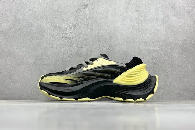 350 Adidas Vento Xlg Mtw 复古休闲老爹鞋 官方同步上架 鞋面是透气网面和皮革拼接 脚感轻盈 不闷汗 每次穿着跑步都感觉脚底在自由呼吸 鞋