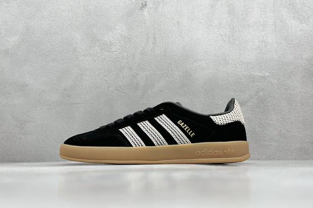 270 Ad Gazelle Indoor Trainers 羚羊内训系列低帮复古百搭休闲运动德训风板鞋 90年代经典的版！自60年代以足球训练鞋面世以来,Ga
