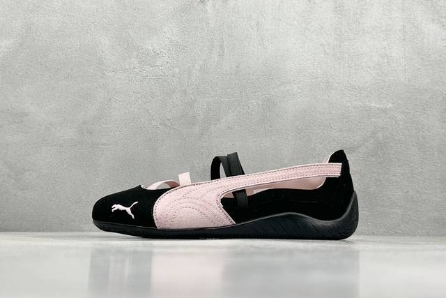 230 puma Speedcat 舒适百搭 低帮 芭蕾鞋 黑粉色 #朴彩英 Rose 同款 黑粉配色甜酷感拉满 低帮设计超显脚踝纤细，上脚轻盈又舒适。不管日常